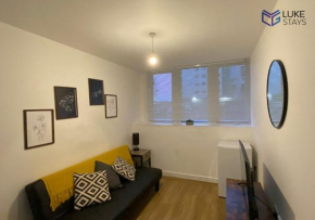 Central Portsmouth base nr Train Uni Port with wifi